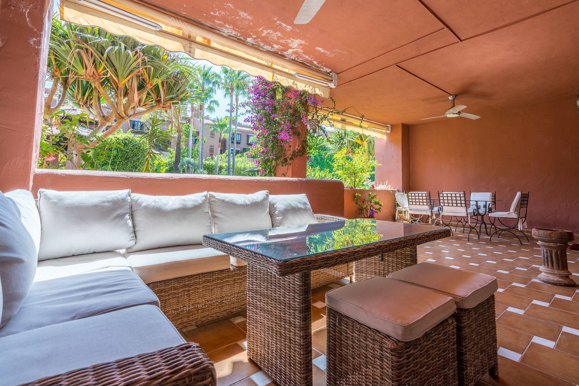 The Grand Oasis Estepona Marbella Bagian luar foto